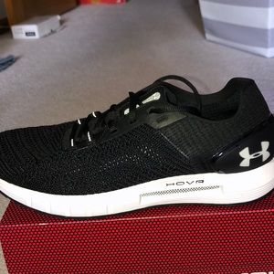 NWT under armour shoes